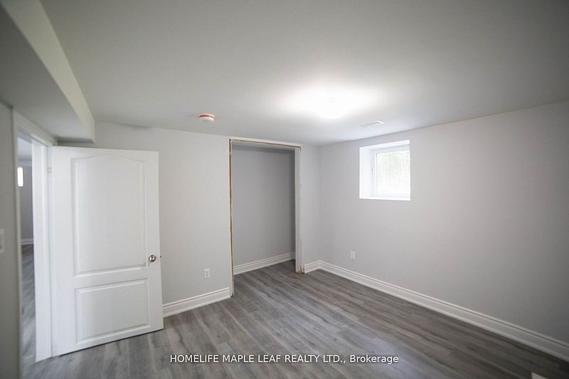 Brampton House for rent - 3 Bedrooms — photo 5
