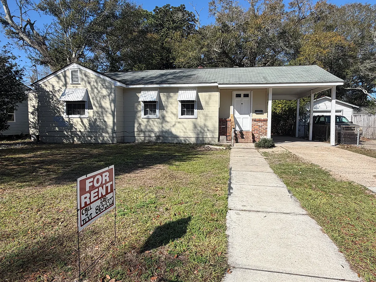 Building Photo - 341 East Dr