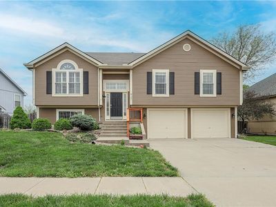 927 Southfork St, Lansing, KS, 66043