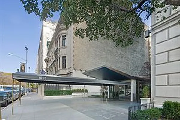 Sold by Douglas Elliman | media 15