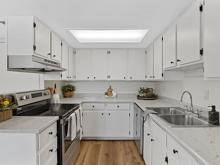 17094 E Tennessee Dr #213 — Photo 1