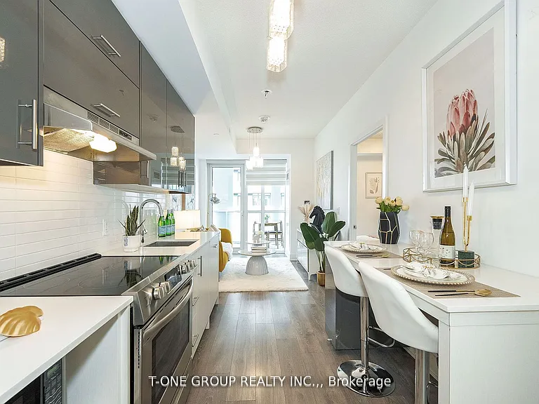 188 Fairview Mall Dr #915 — Photo 5