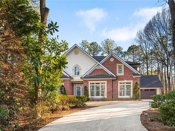 5th image of 820 Wesley Oak Rd