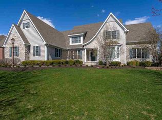 5859 Eagle Ridge Rd, Bettendorf, IA 52722