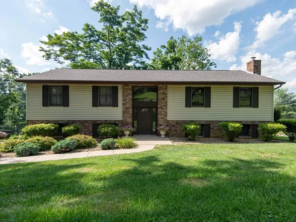 1055 Edgewood Dr, Chillicothe, OH 45601