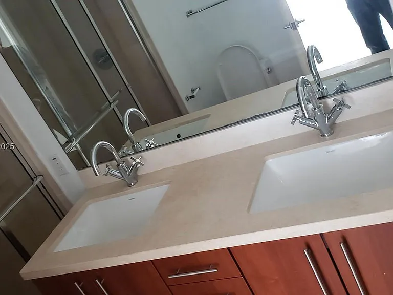 1111 SW 1st Ave #2816 — Photo 6
