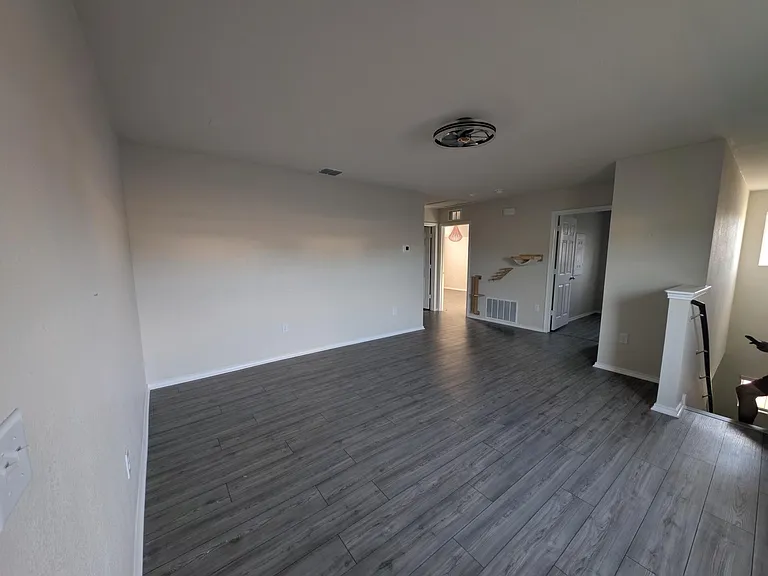 455 Manchester St — Photo 3