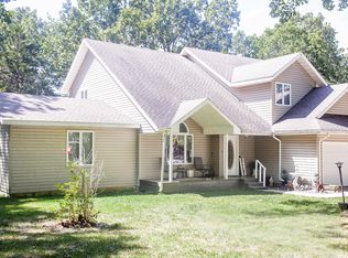 415 Sweetbriar Dr, Marshfield, MO 65706