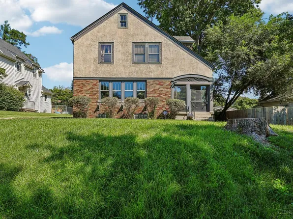 207 Aberdeen Dr, Middletown, OH 45042