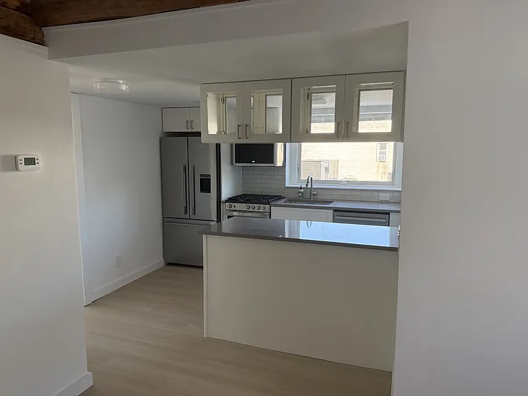 111 Main St — Photo 3
