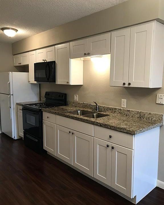1st image of 724 S 1st St APT 1