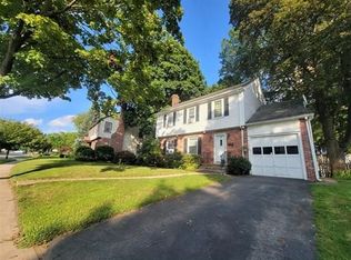 150 Coolidge Rd, Worcester, MA 01602