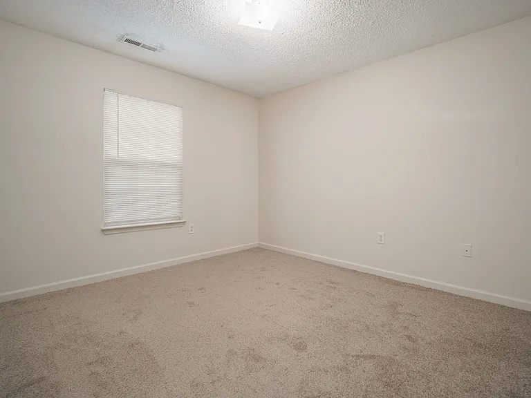 311 7th Ct N — Photo 18