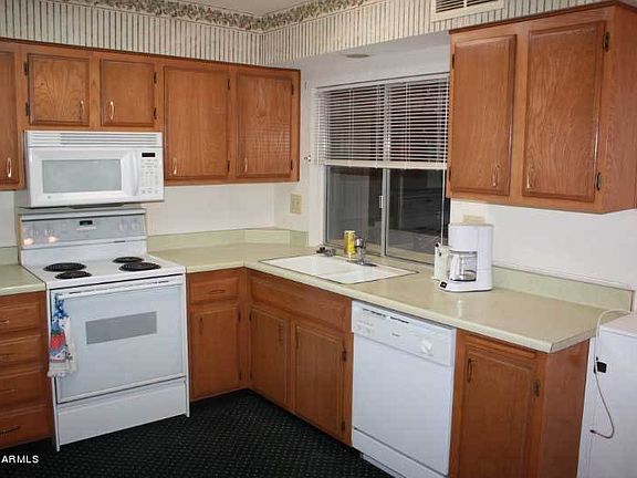 5th image of 10955 W Santa Fe Dr