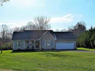 121 Autumn Ct, Mocksville, NC 27028