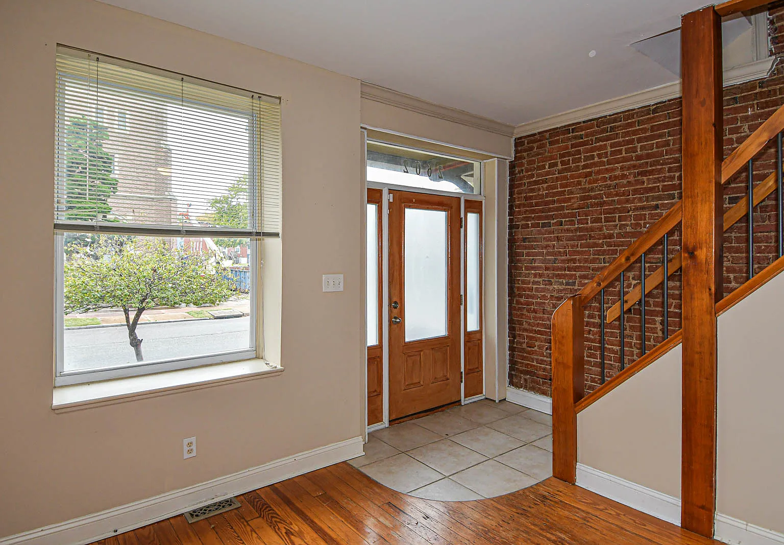 2 bed, 1664 sqft, $1,900 — Photo 2