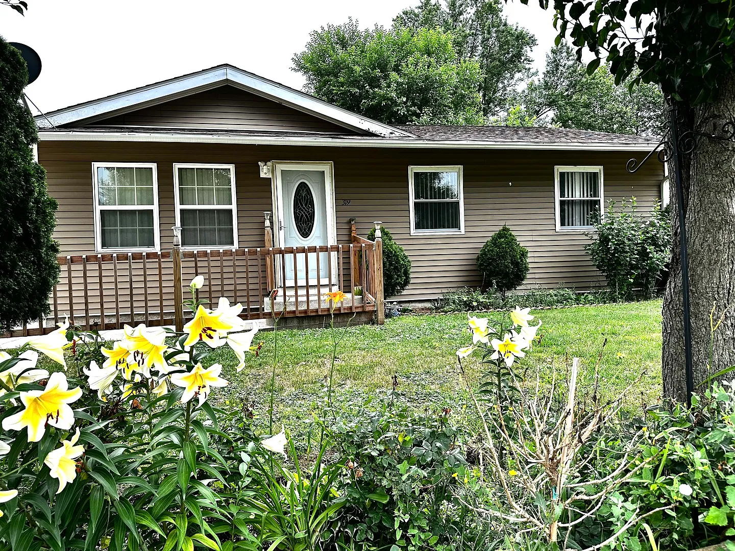 319 Four Winds Way photo 1