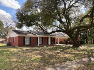 2210 W Algonquin Trl, Shreveport, LA 71107