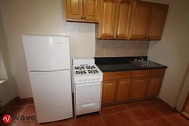 Rented by Wave Real Estate Group