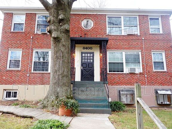 4th image of 8400 Greenwood Ave APT 3