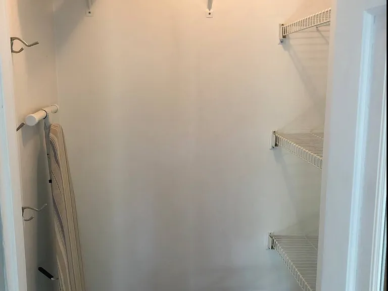213 Park PL — Photo 36