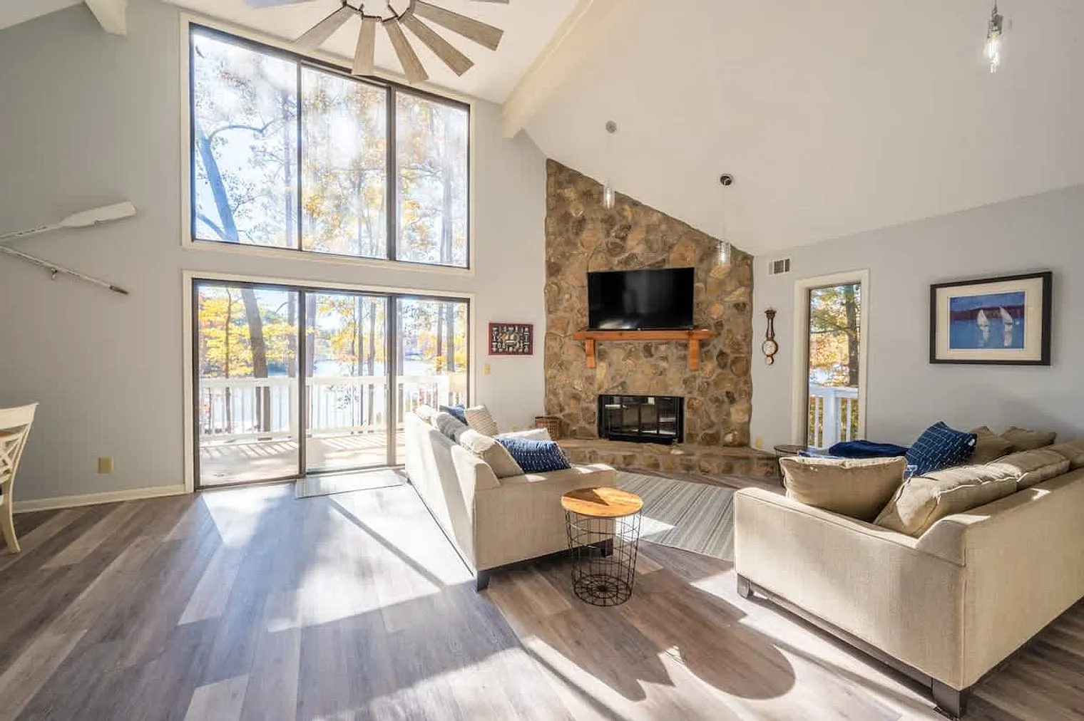 5 bed, 3.0 bath, $9,692 — Photo 2