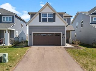 1863 Ivy St, Shakopee, MN 55379