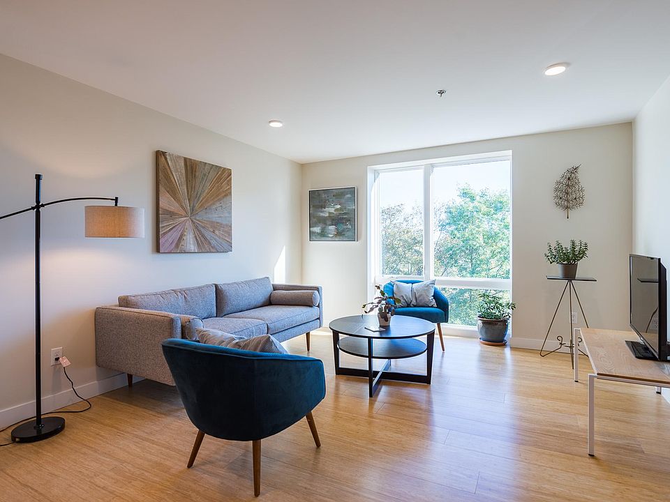 1st image of 101 Hillside Ave #102