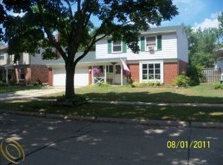 741 Langley Blvd, Clawson, MI 48017