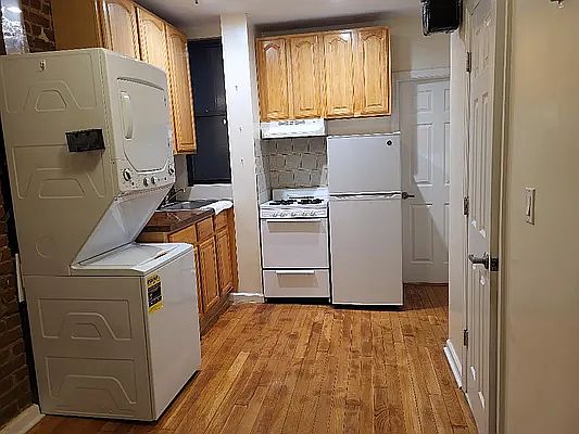 1st image of 231 E 89th St APT 2RE