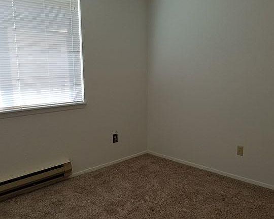2nd image of 1401 W Sandalwood Dr #1401