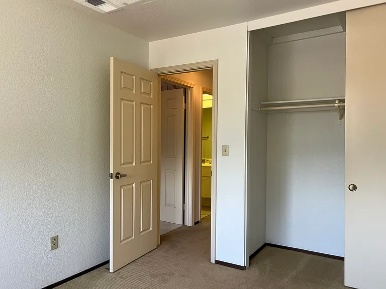 29 Sea Brg — Photo 31