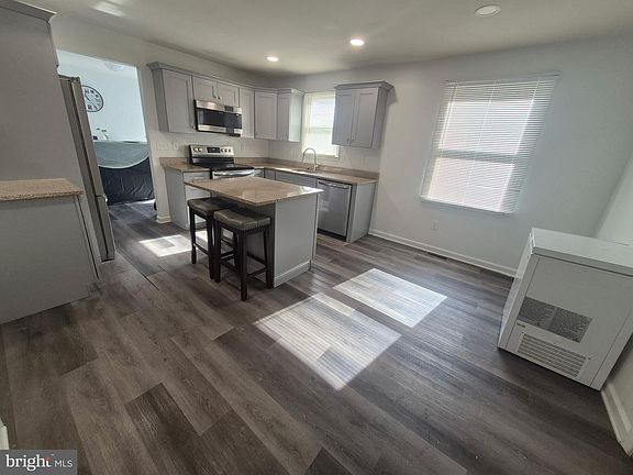 2nd image of 10 Carter Dr