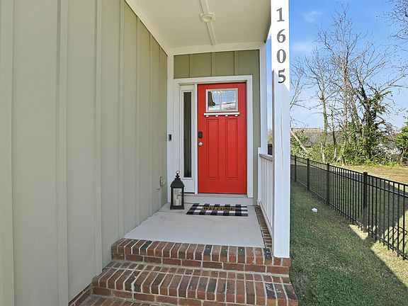 3rd image of 1605 Boyer St