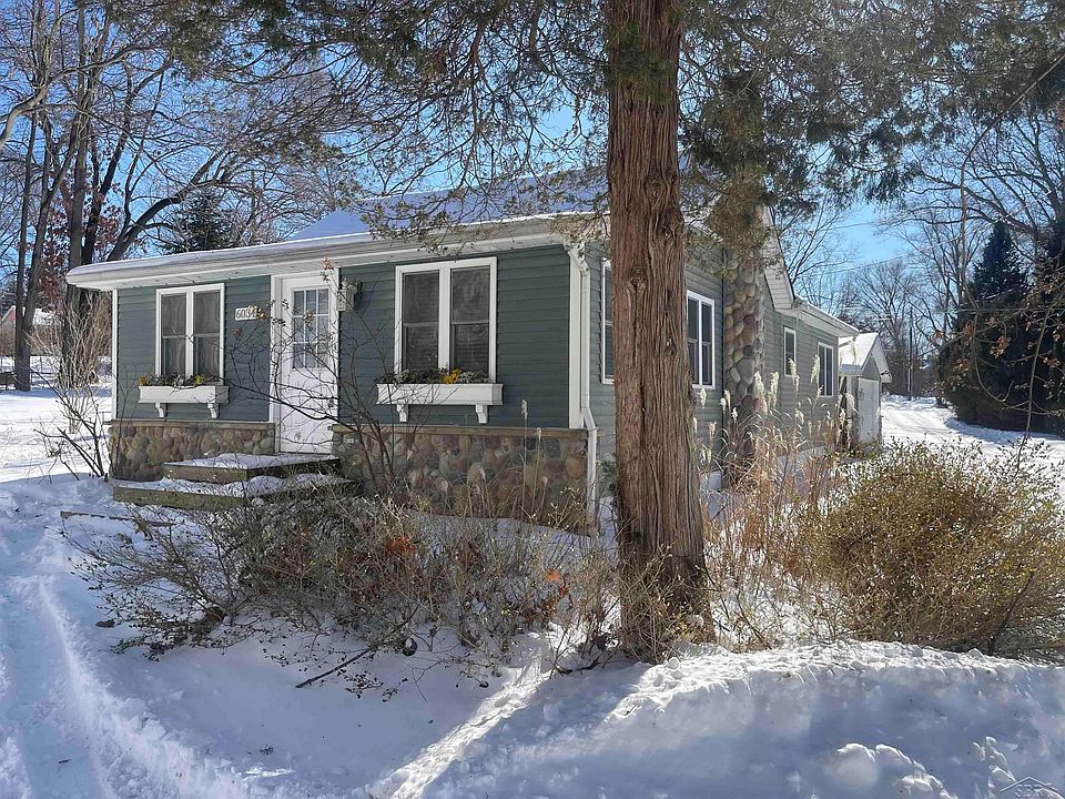 1st image of 6034 Plymouth Dr
