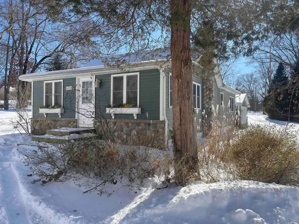 6034 Plymouth Dr, Brighton, MI 48116