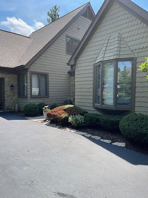 2nd image of 1021 Troutlilly Ln #1021