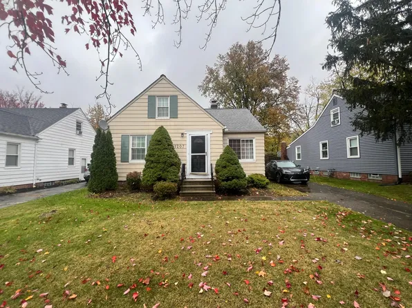 1207 Churchill Rd, Lyndhurst, OH 44124