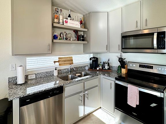 5th image of 18261 E 51st Ave