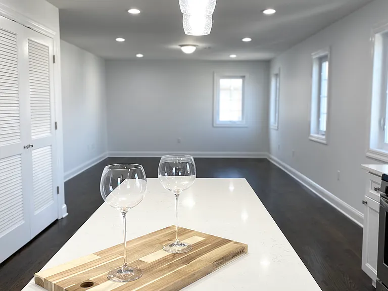 61 Chestnut St #2 — Photo 8