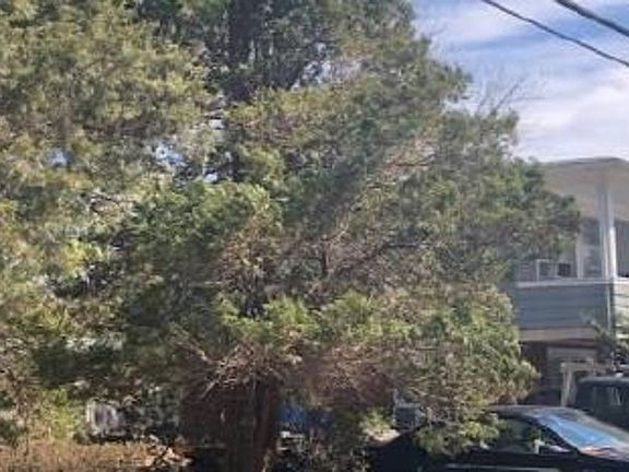 2nd image of 540 Middle Hwy
