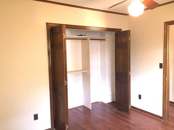 4th image of 33805 N Oak St #House