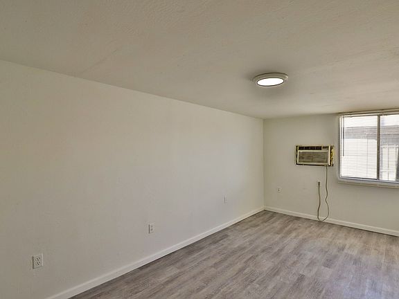 2nd image of 102 E Hatcher Rd #9404