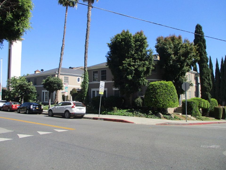 1st image of 8714-8724 Holloway Dr #8718-1/2