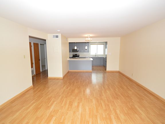 2nd image of 158 Day St APT 1