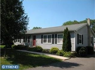 83 Wynnwood St, Woodstown, NJ 08098