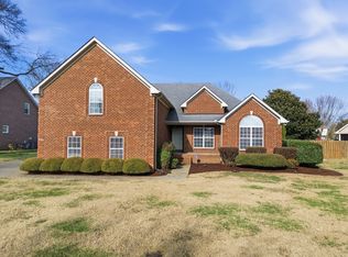2706 Maylon Dr, Murfreesboro, TN 37128