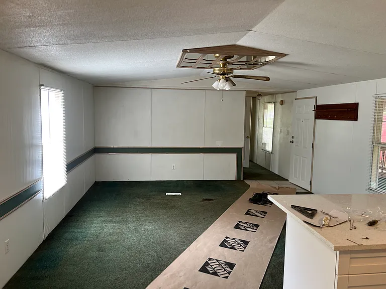 2025 Crestview Ct — Photo 16