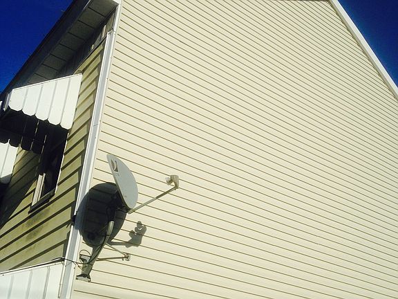 4th image of 307 Fairview St