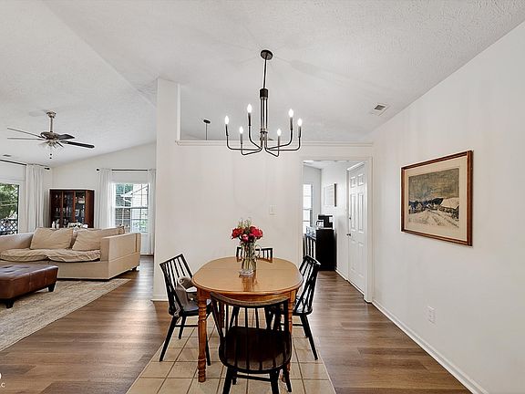 4th image of 3215 Village Park North Dr